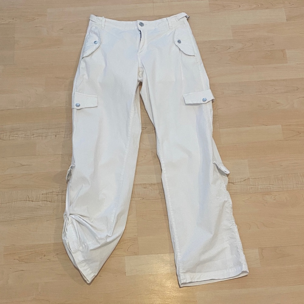 Pull&Bear White Cargo Pants Adjustable Leg Size 4
